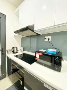 Monarchy Luxury Serviced Apartments - By Charm Homestay Vietnam