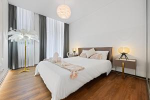 The Stylish Courtyard, Near CBD & Airport, Garage