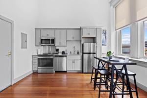 Bright Studio Unit in Historic Louisville #311