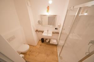 Sir Thomas Bed Central