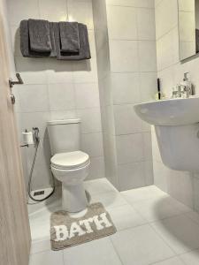 Huahin Serene SeaBreeze Cozy Home