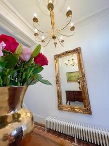 Tranquil Victorian Villa with Hot Tub & Sauna