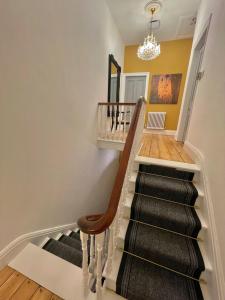 Tranquil Victorian Villa with Hot Tub & Sauna