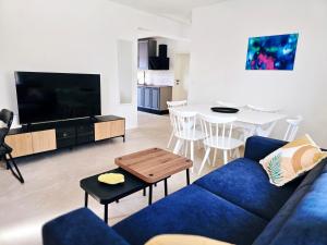 Mare`s House Apartments with Pool