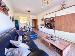 Marina Garden Palm Tree by Be Cherish