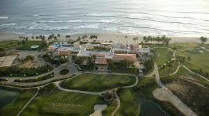 Exclusive Oceanfront Apartment Beach access