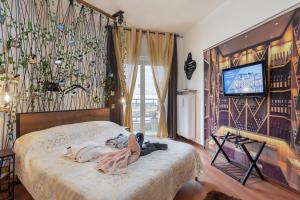 Standard Double Room with Shared Bathroom