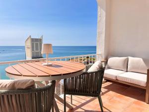 OceanView Apartment by BeCherish