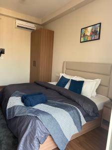 Nirvana by Urban Retreat Suite Near Expo Mart