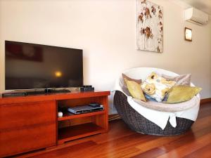 Fabulous Sunny Pool&Garden Condo by BeCherish