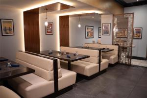 The Roslyn, Tapestry Collection by Hilton