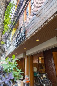 Elite Home stays by UPAR, Silom