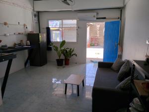 Blue Betty Apartments