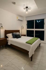 Vista a la Bahia y Ciudad