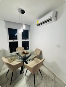 Vista a la Bahia y Ciudad