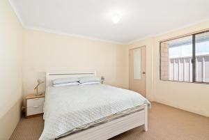 Golden Summers - Dunsborough Beach Escape