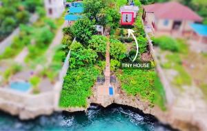 Tiny Beach House in Camotes Island-Seafront Room