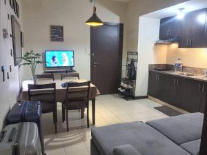 Condo staycation in SLP Bangkal Makati
