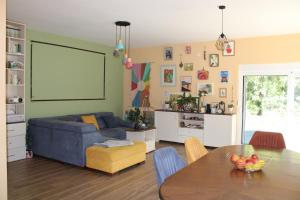 Spacious Holiday Home - Serene Village Near The Coast