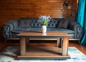 Cottage Hillside in Juta