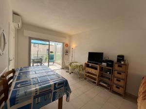 Port Frejus Quartier Latin 4, 100m des plages, Studio