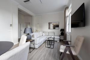 Historic Plakas Deluxe Apartment