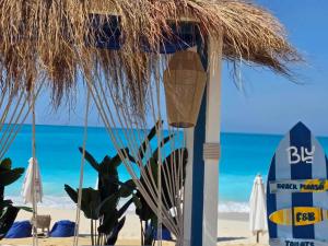 شقه فندقيه الداون تاون العلمين الجديده بجوار بالم هيلز والابراج