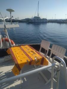Bateaux SUNSET YACHT ROOFTOP a GOLFE JUAN : photos des chambres