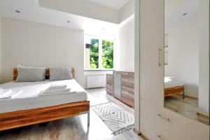 Modern 2BD Flat in Central Sofia with Workspace by Flat Mаnager