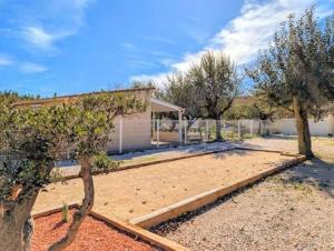 VILLA T4 - Piscine - WIFI - CLIM - Boulodrome - Plage à 170m