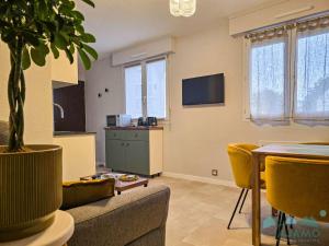 112- appartement rénové à quelques pas de la grande plage