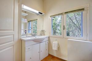 Maisons de vacances Cat Love - Piscine Privee : photos des chambres
