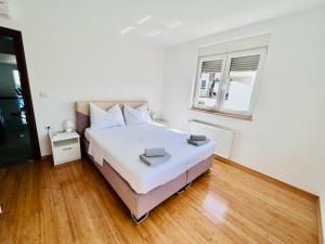 SeaScape Deluxe Residence