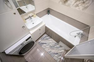 Стильні просторі апартаменти Альтаір