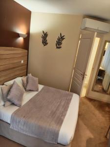 Hotels Logis Auberge de la Rose : photos des chambres