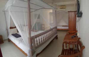 Paradise Beach Resort & Diving school