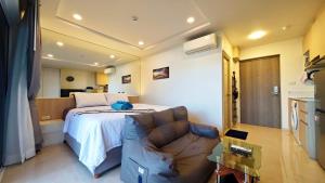 Studio apartment with swimming pool and sauna near beach