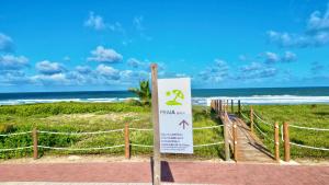 Apartamento Pé na Areia Cond Alphaville Guarajuba