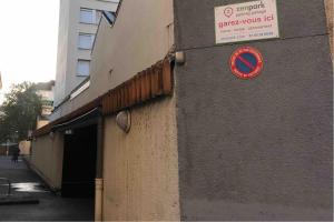 Superbe T2 avec Terrasse face au parc des fontaines