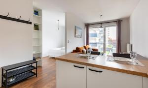 Wałowa Prestige Apartment by BookingHost