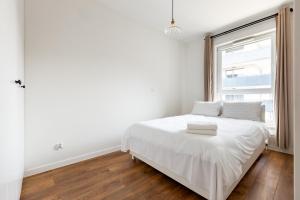 Wałowa Prestige Apartment by BookingHost