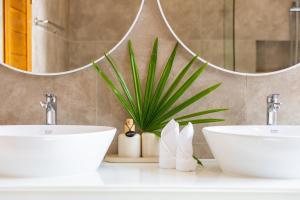 Villa Jungle Jem Tropical Garden