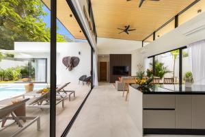 Villa Jungle Jem Tropical Garden