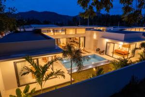 Villa Jungle Jem Tropical Garden