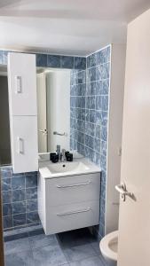 Appartements FRGK 1Bedroom Flat Terrace Loft Antibes Old Town Port View : photos des chambres