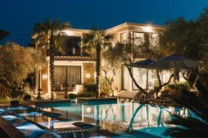 Giardino Lux Apartments