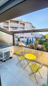 FRGK " VAUBAN Flat Terrace Loft Antibes Old Town Port View"