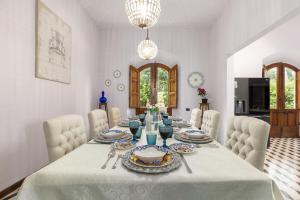 Villa Silvia by PosarelliVillas
