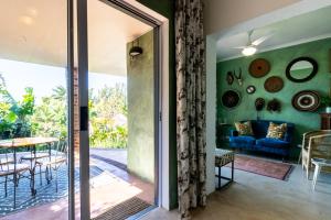 Coral Tree Cottage at Villa Roc Guesthouse, Salt Rock Ballito, Solar Power