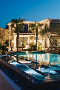 Giardino Lux Apartments